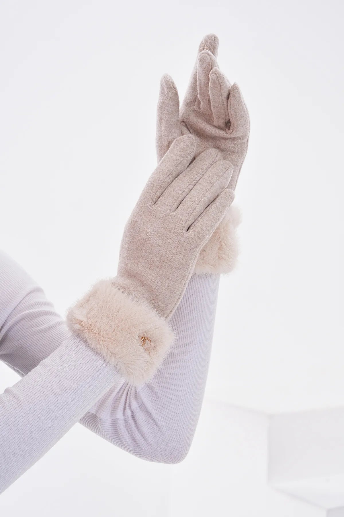 Handschuhe mit Fell